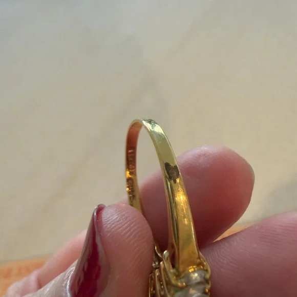 Elegant Gold and Cz Women's Ring - Picture 5 of 8